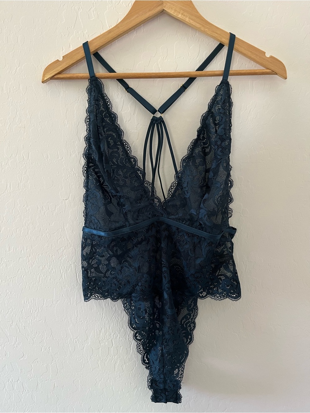 Oh La La Chéri Lace Strappy Deep V Teddy Bodysuit - Lake Blue Size XL